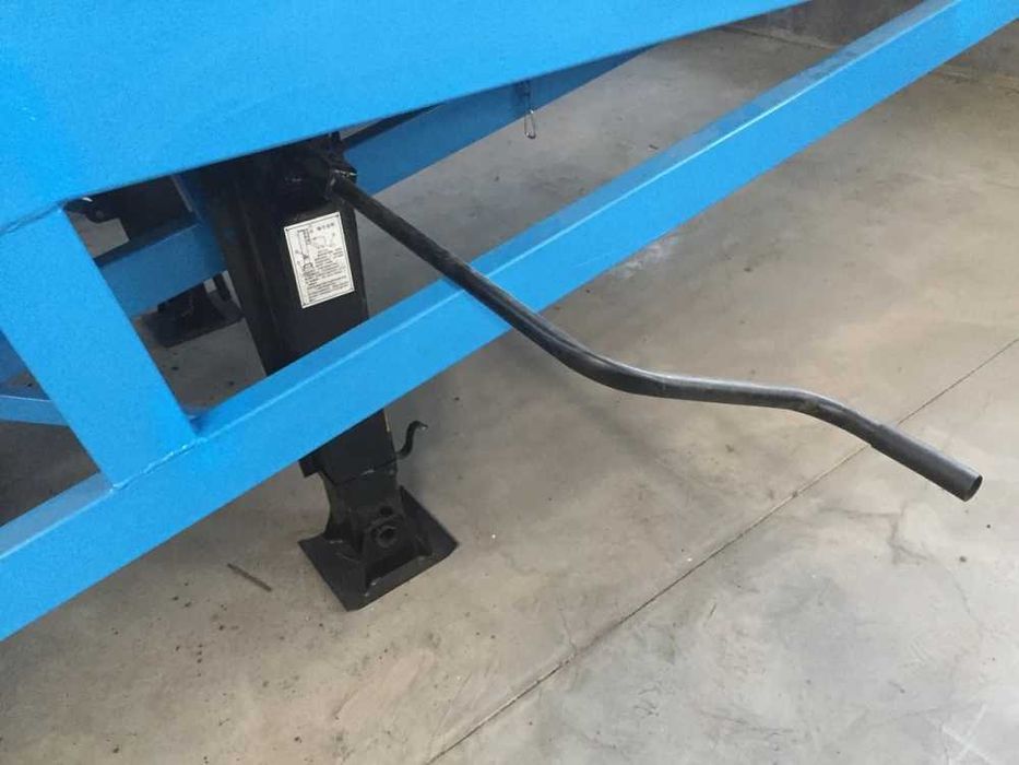 Rampa mobila incarcare / descarcare container / camion/tir