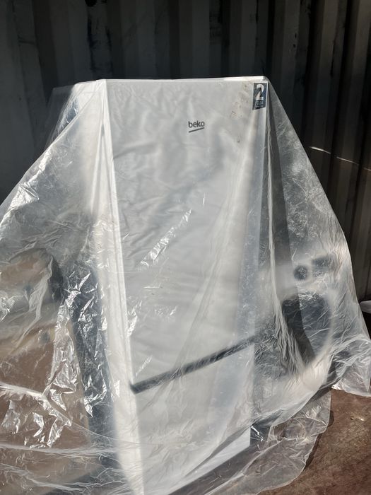 Продам холодильник в хорошем состоянии, практически новый