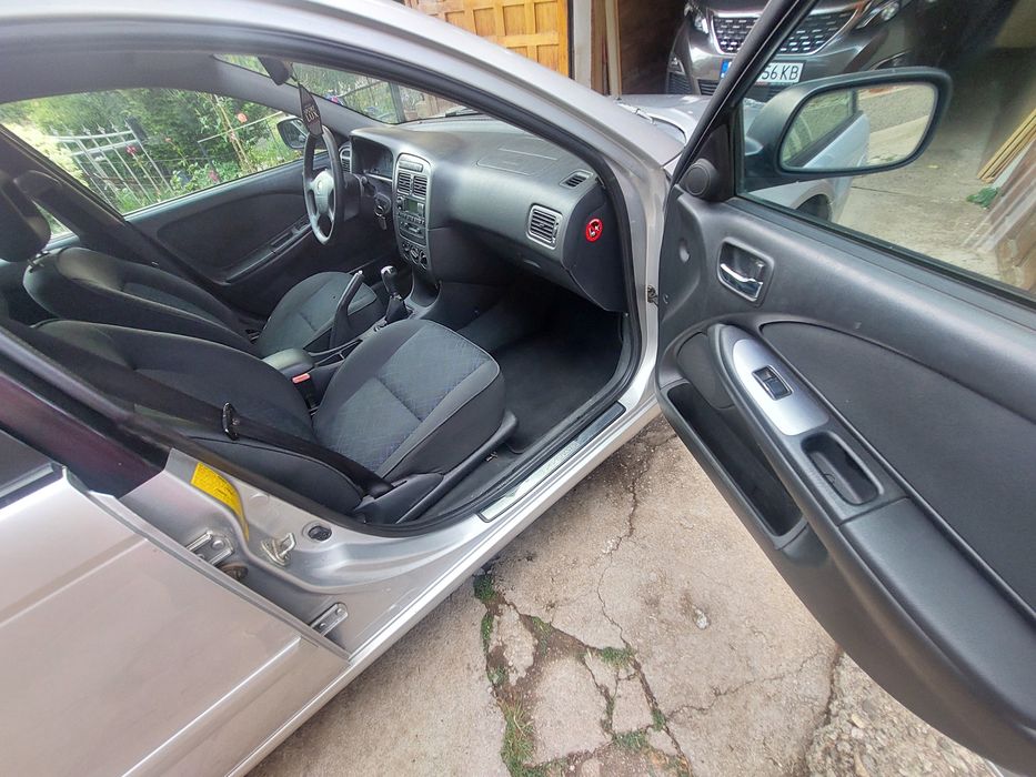 Тойота Авенсис D4D 2000 куб.