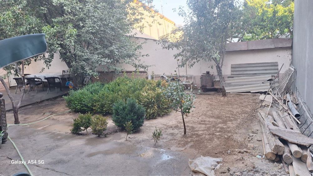 Ховли сотилади, Бирликда 2,8 сот