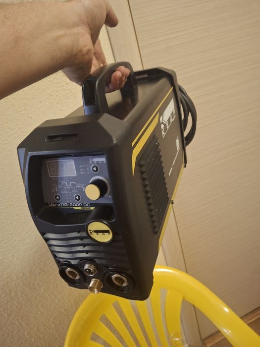 Сварочный и аргонивий аппарат кедр 200ампер