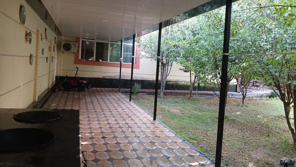 Uchastka sotiladi Bektemir Toshkent hovli