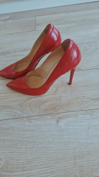 Pantofi Musette culoare rosu.