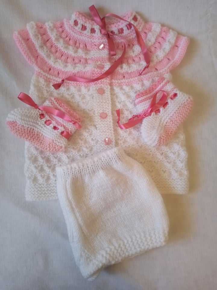 Ръчно плетени бебешки комплекти - НОВИ!