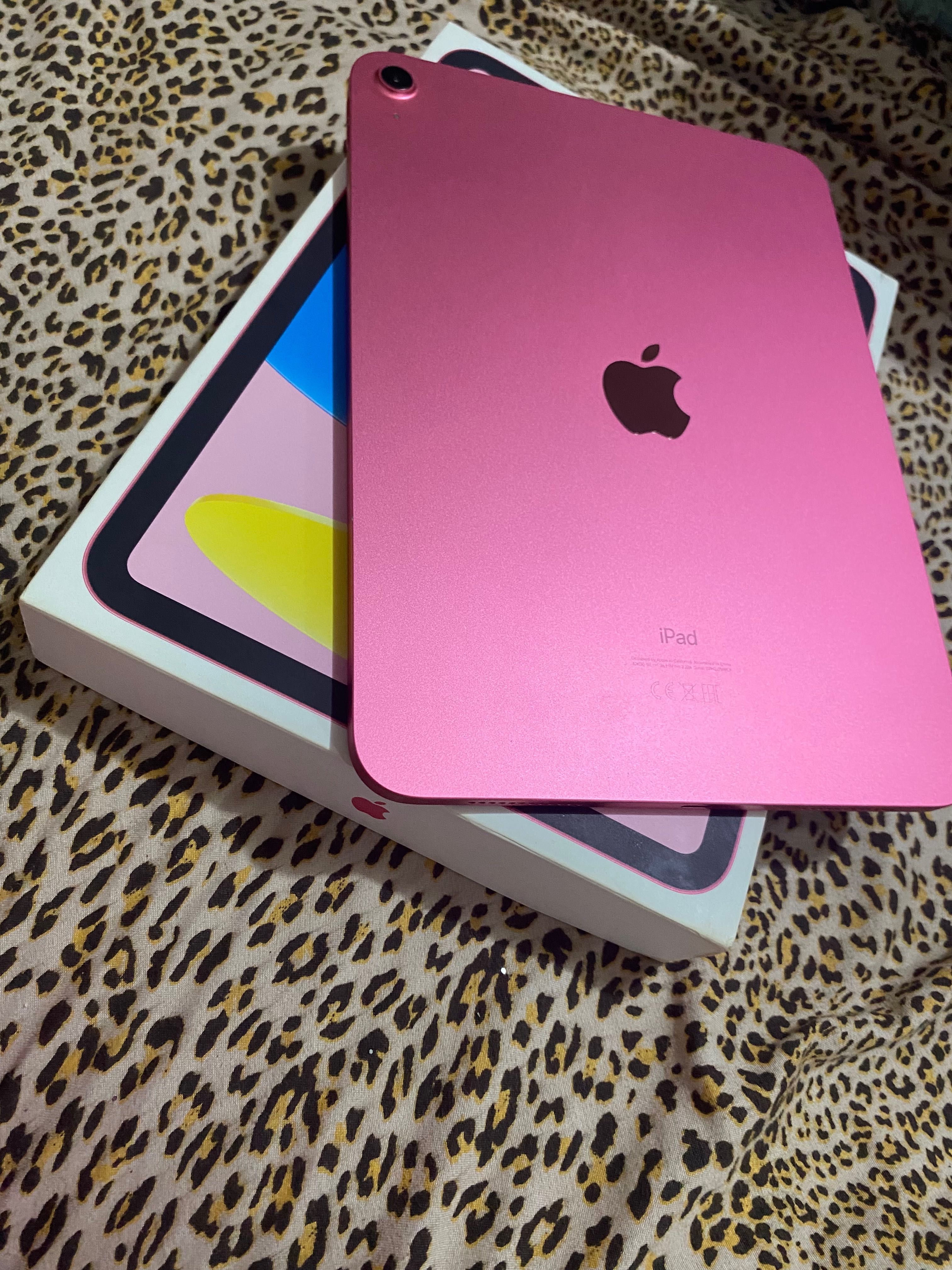 iPad 10 (2022), 256GB, Wi-Fi, Roz – cu husă și cablu original.