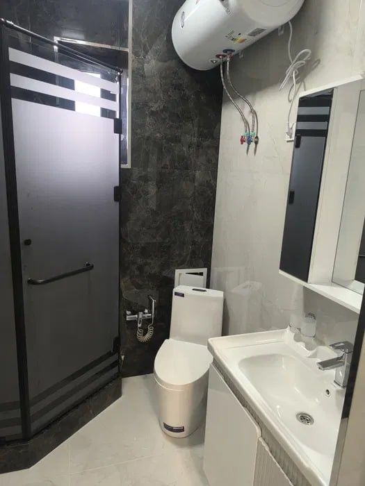 Чилонзор тумани Новза метро якинида кизларга квартира бор