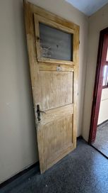 Стара дървена врата