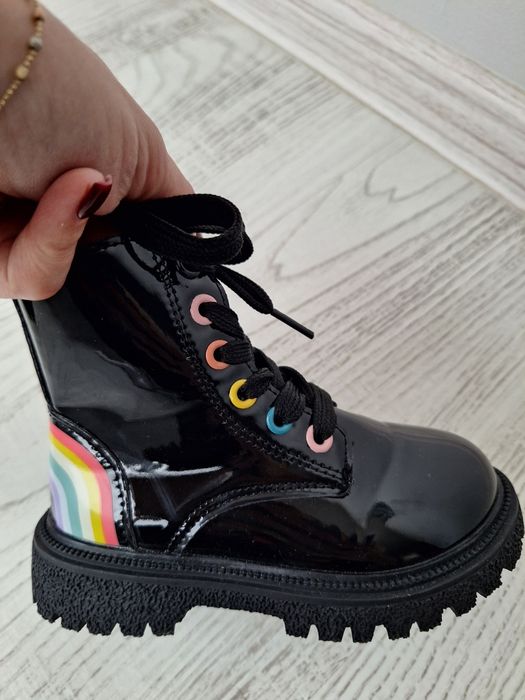 Нови Зимни Боти.