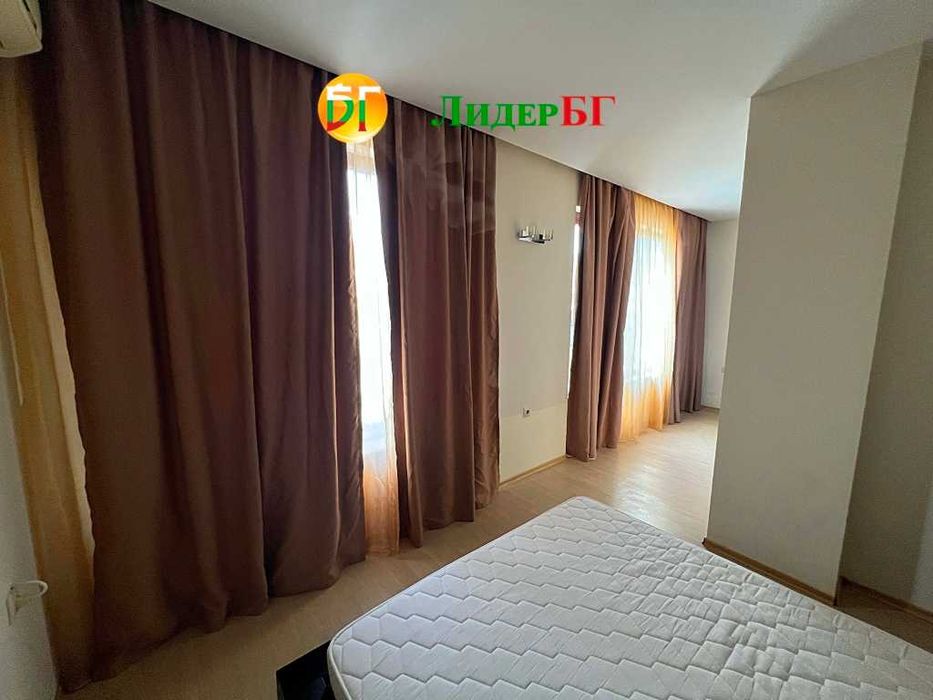 Двустаен апартамент с фронтална гледка морето на първа линия