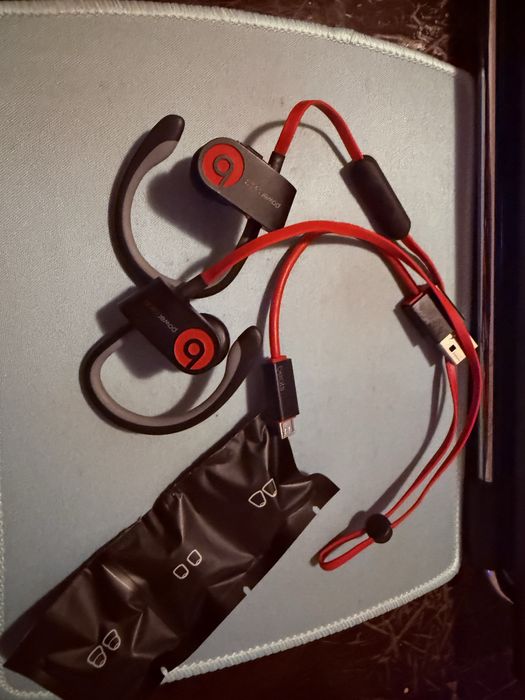 Vand casti audio powerbeats 3