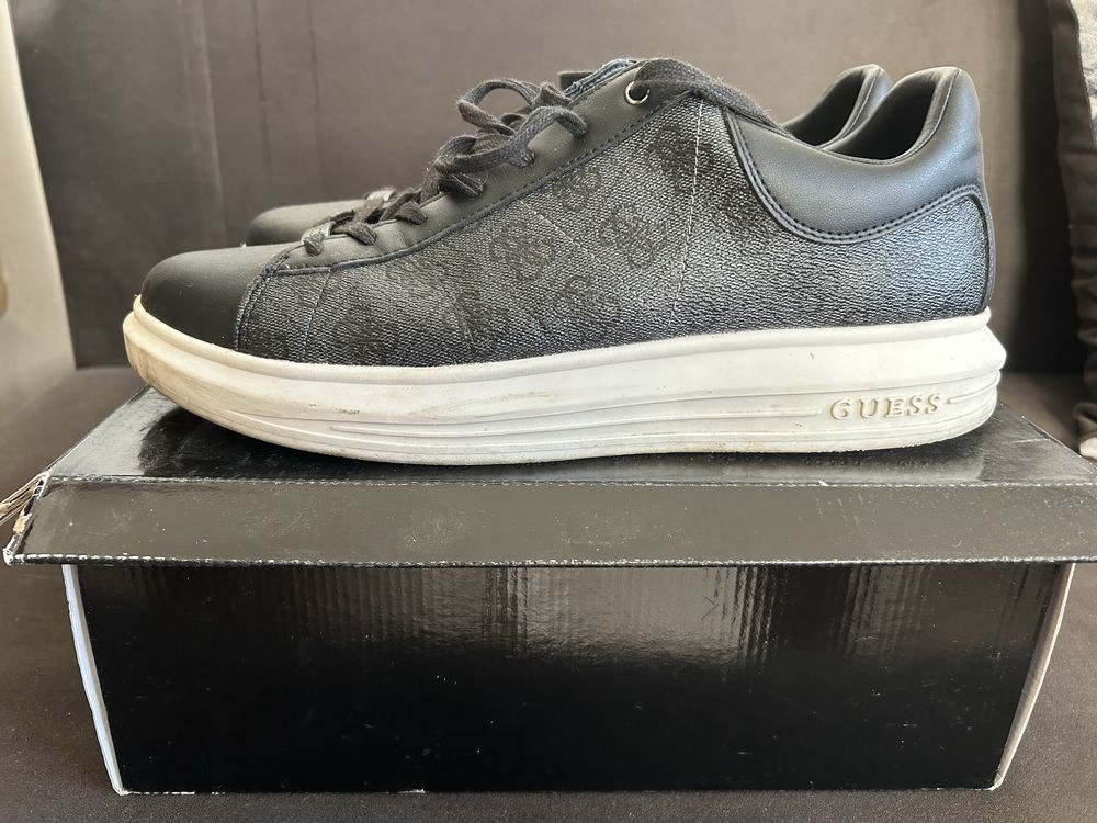 Спортно елеганти обувки Guess