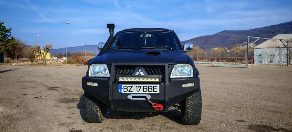 Vând Mitsubishi L200, vopsit raptor, 2.5 diesel, 4x4,reductor
