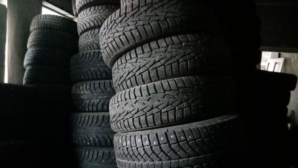 Комплект зимних шин  на 175/70/13