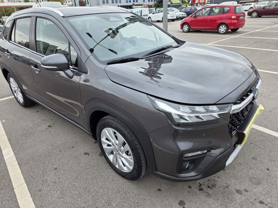 Джип Suzuki  s-cross купен от Suzuki 22000км