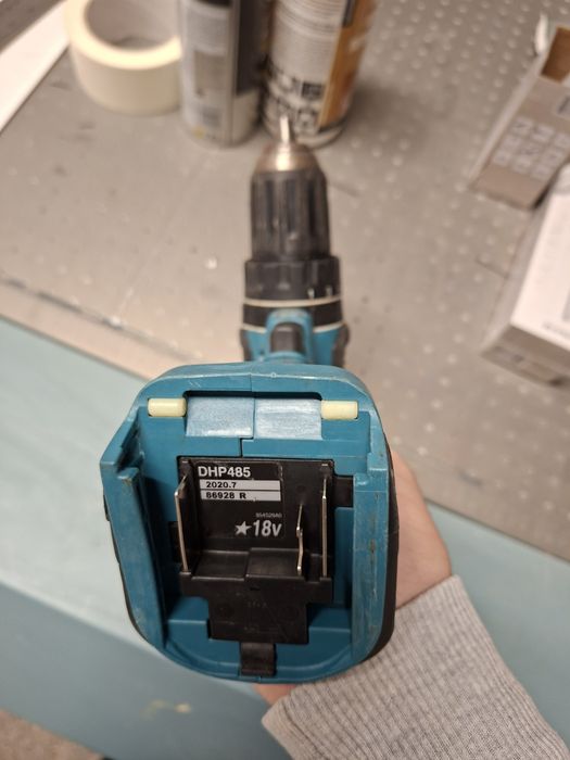 Makita DHP485 18v (insurubat-gaurit-percutie)