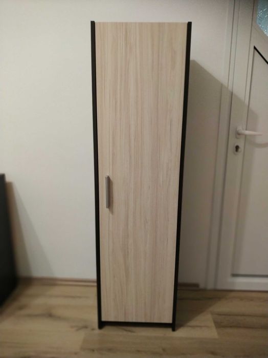 Продавам шкаф венге и астра