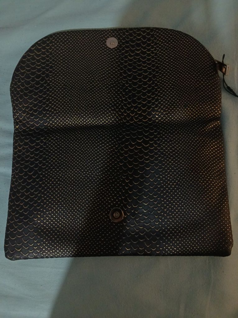 2 броя clutch чанти Primark atmosphere