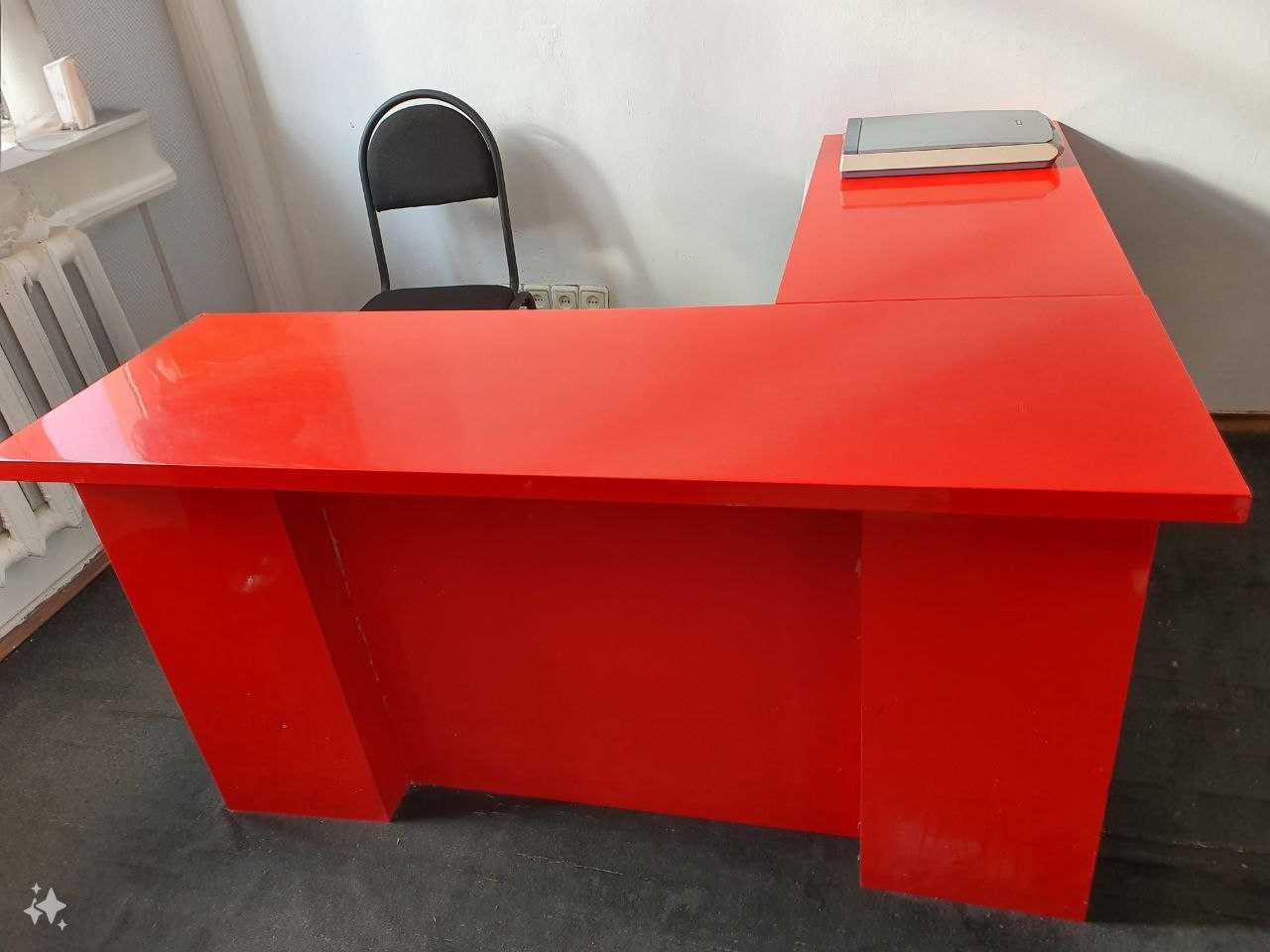 Стол угловой с тумбой