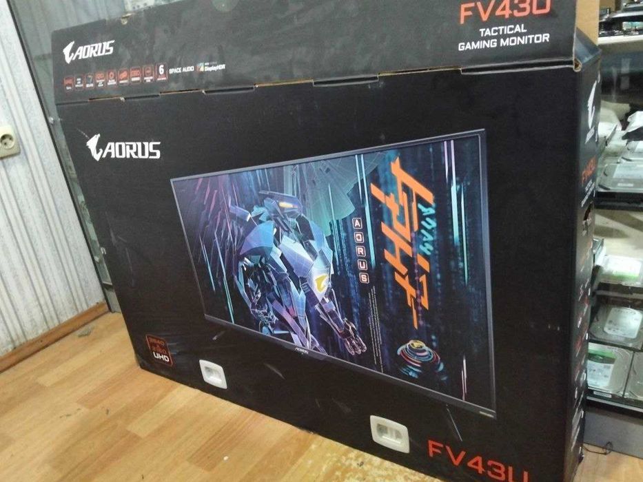 43" flat Monitor AORUS FV43U 144hz 3k! Open box!