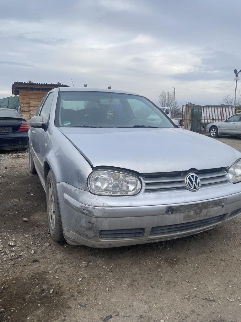 Golf 4 На части Бензин