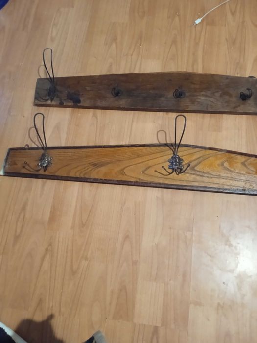 старинни закачалки за стена