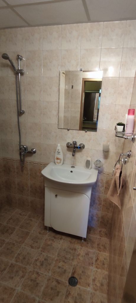 Дава се под наем Тристаен апартамент в Пазарджик, Запад - 95 кв.м за 280.5 € - Снимка #1