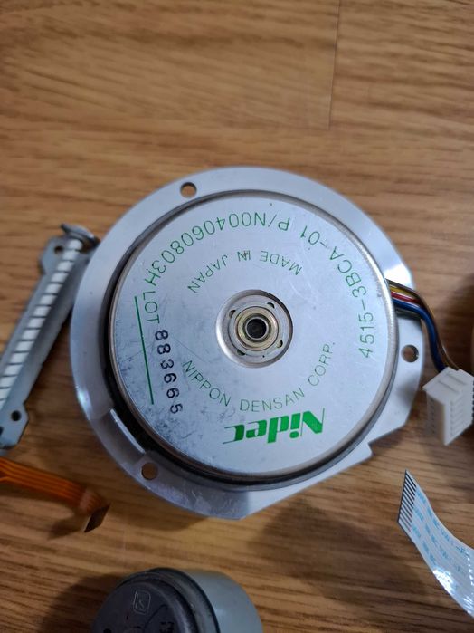 Motoraşe electronice si electrice de diferite marimi si voltaje.