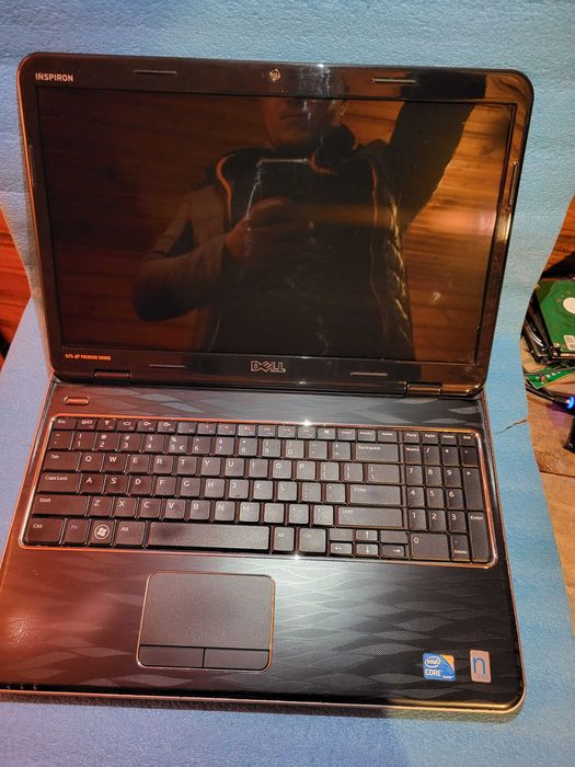 laptop incomplet DELL Inspiron N5010 - pentru piese -