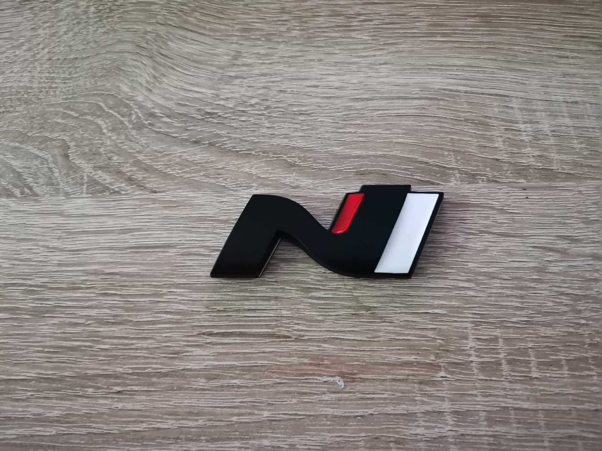 черна емблема Хюндай Ен Hyundai N