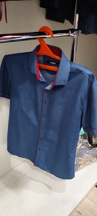 Комплект мужских рубашек+джинсы,состояние отличное/хорошее,44-46размер