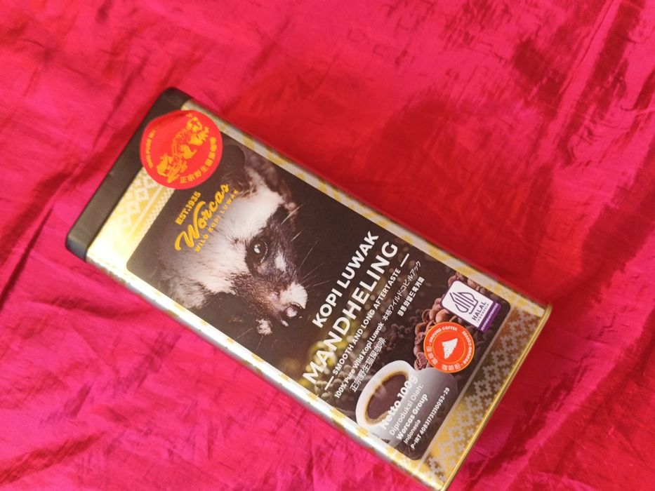 Это Kopi Luwak Mandheling — один из самых дорогих и редких сортов кофе