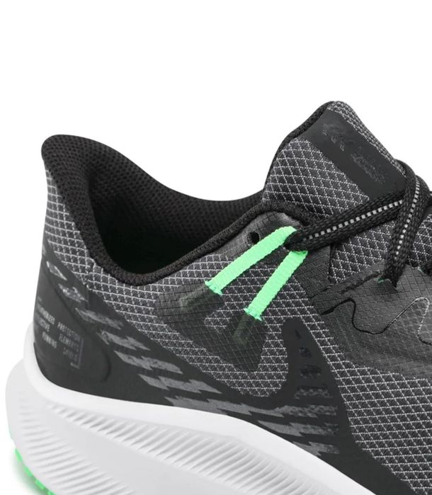 Мъжки маратонки Nike Quest 3 Shield