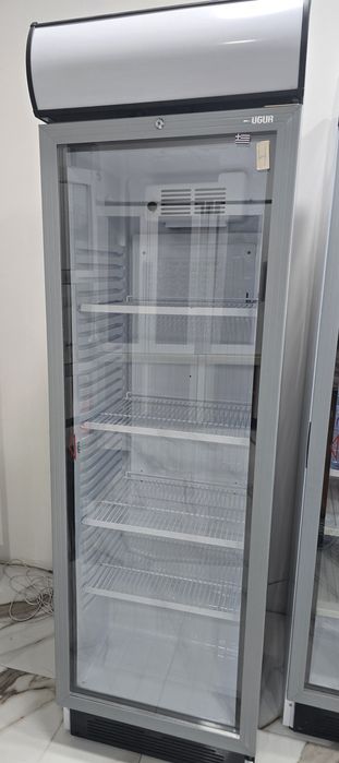 Хладилна витрина