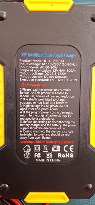 Redresor incarcator baterie auto-moto cu funcție de regenerare