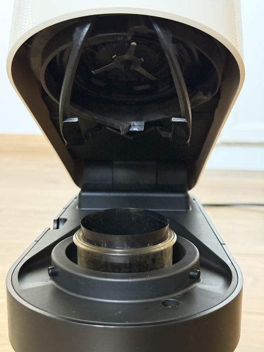 Espressor automat Nespresso Vertuo Pop