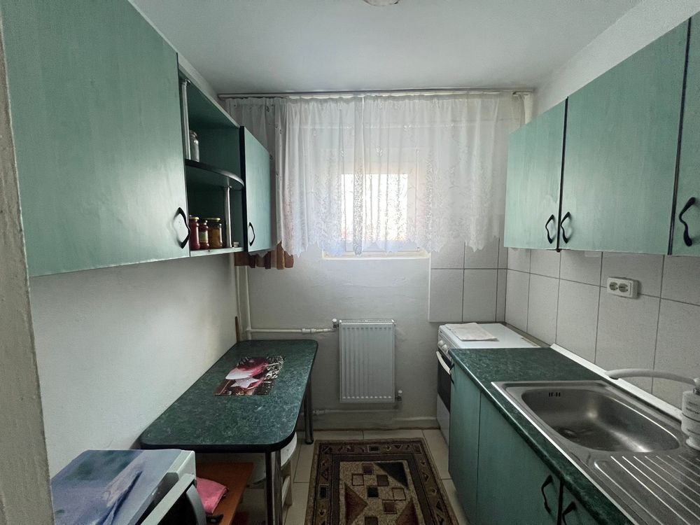 Vand apartament cu 2 camere