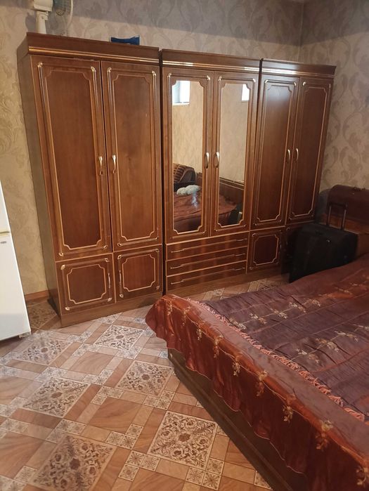 Продам спальный гарнитур