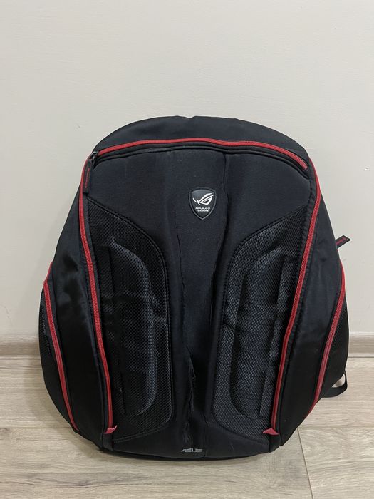 Раница 17” ASUS, подходяща за път, лаптоп и училище