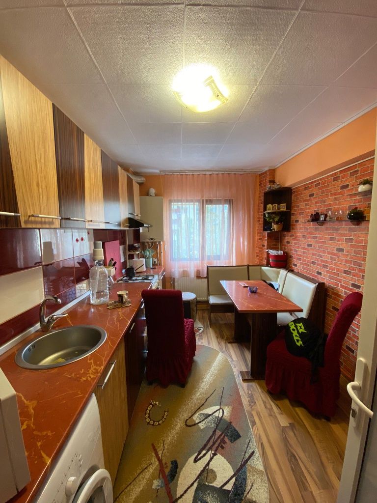 Vand apartament 2 camere