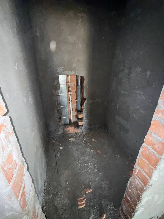 Milano Продается 3 комнатная коробка 8-роддом Яккасарай