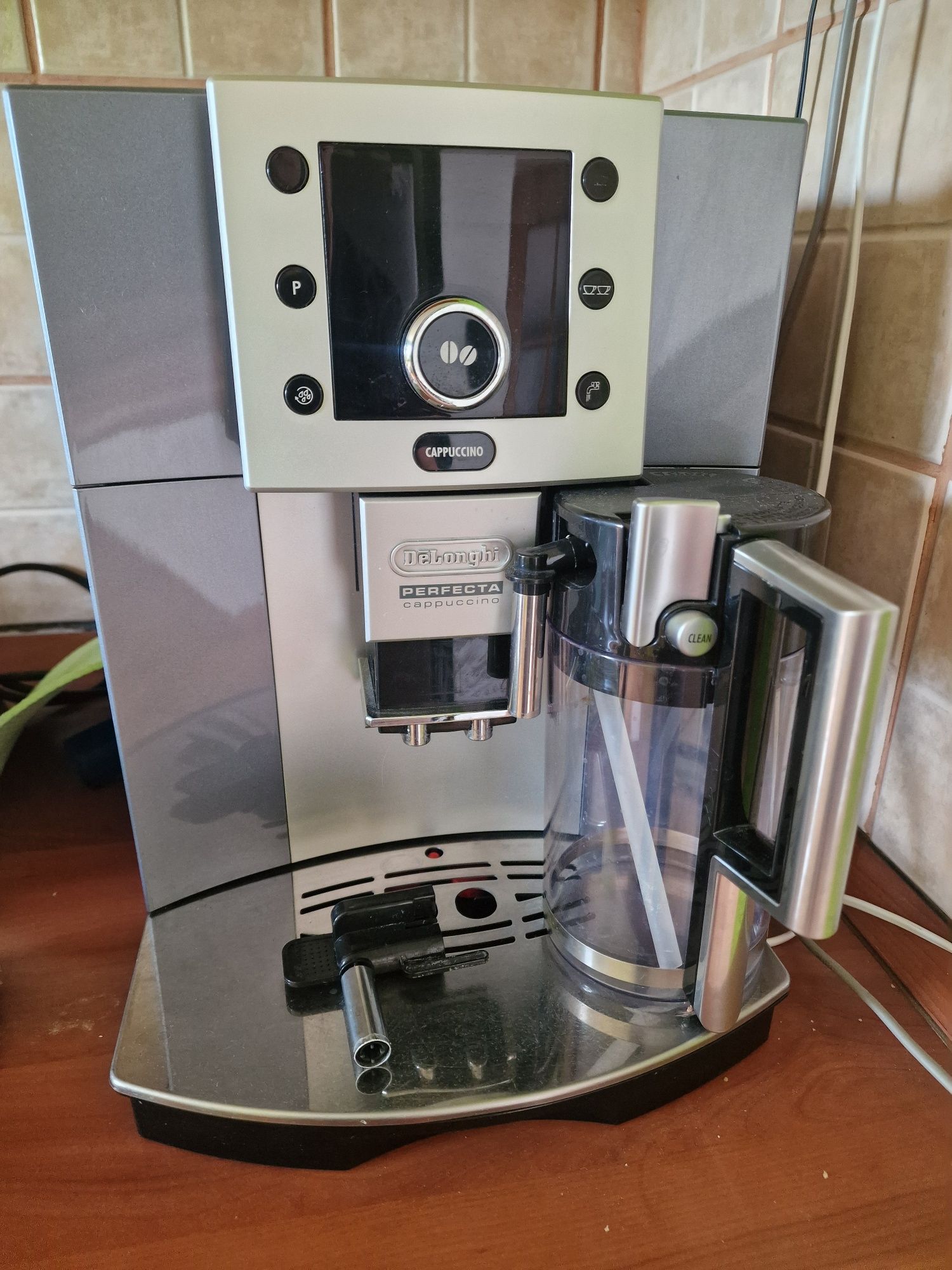 Expresor automat Delonghi Perfecta Cappuccino ESAM 5500