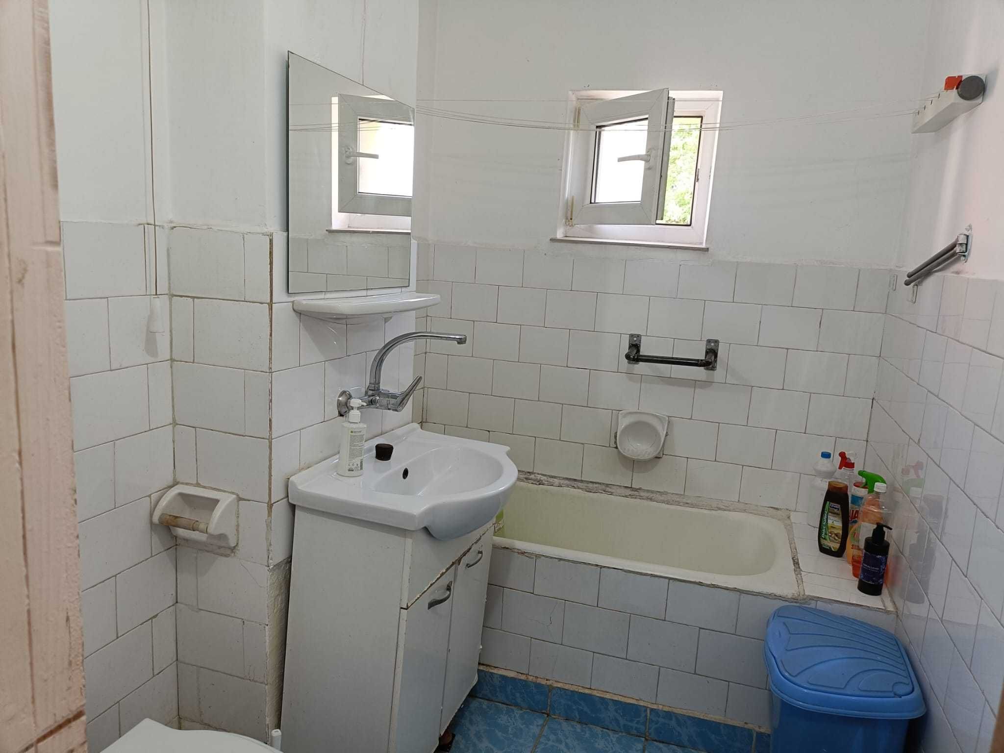 Apartament de vanzare Dej UM, doua camere decomandat