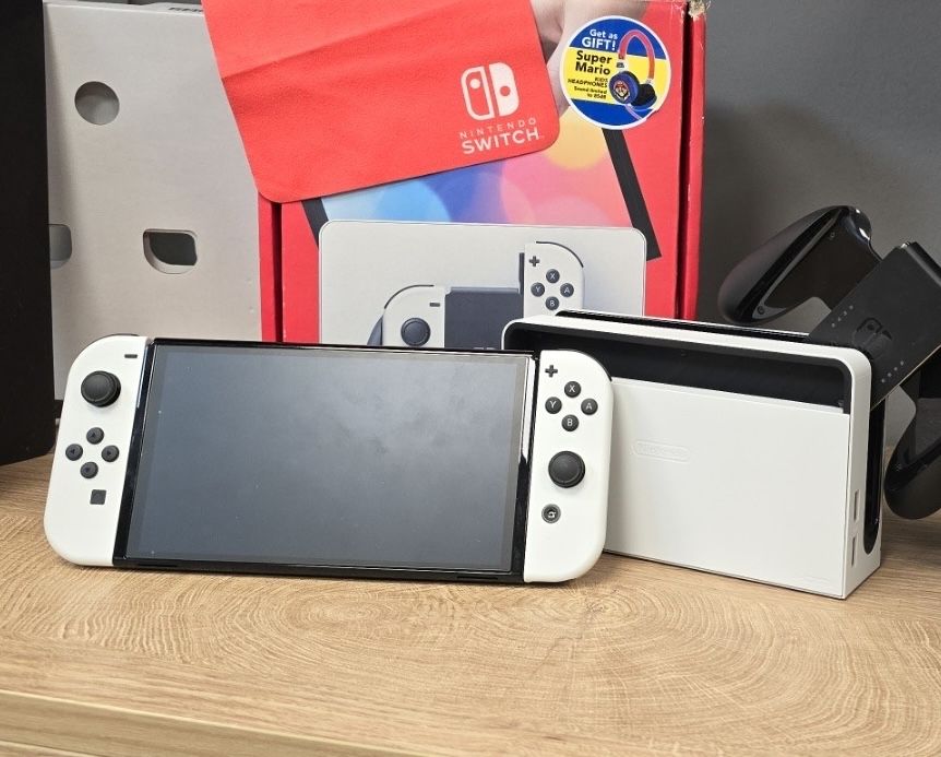 Nintendo switch oled 400 лв.
