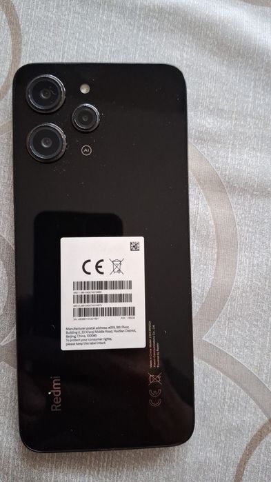 Срочно продам мобильный телефон Редми Ксяоми 12