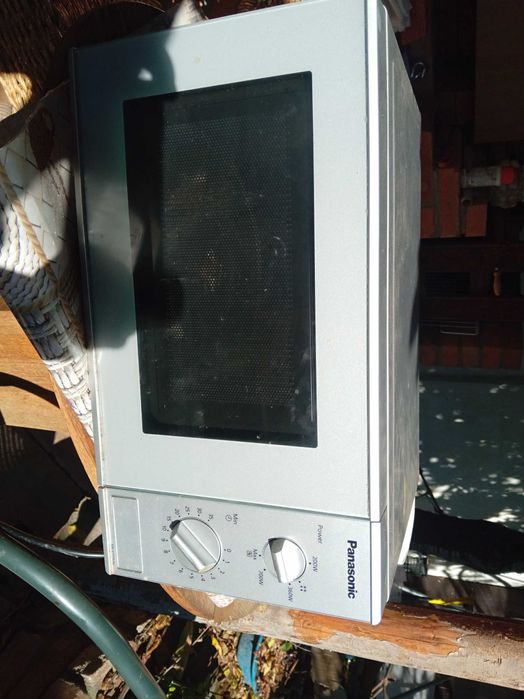 cuptor microunde panasonic  1000W