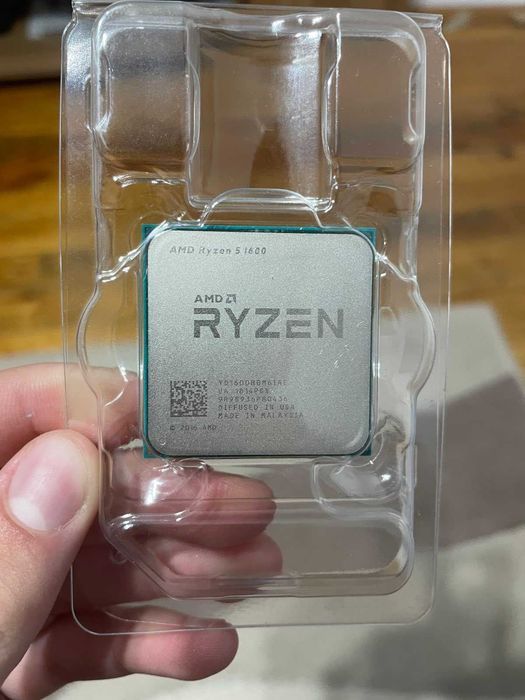 Ryzen 5 1600 процесор + стоково охлаждане
