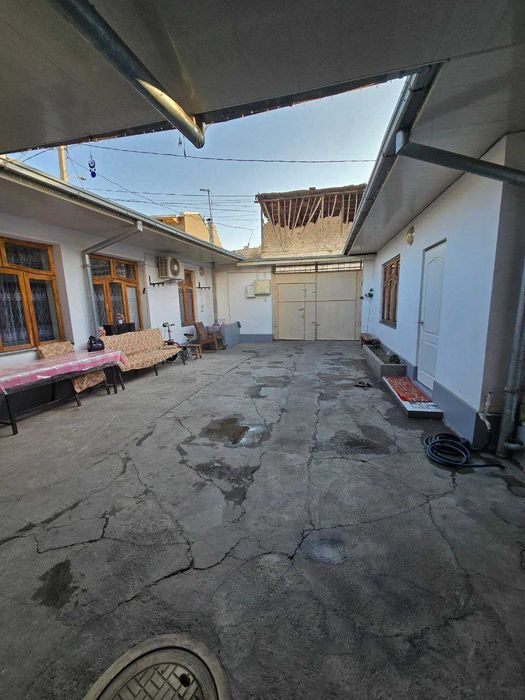 Tinchlik metrosi yaqinida 2,7 sotix kvadrat uchastka