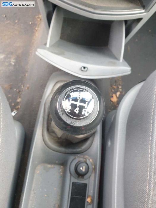 Sertar Spatiu Depozitare Bord Central Kia Carens 1999 - 2006