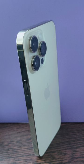 iPhone 14 Pro max Golden 128 GB.  2700 Lei