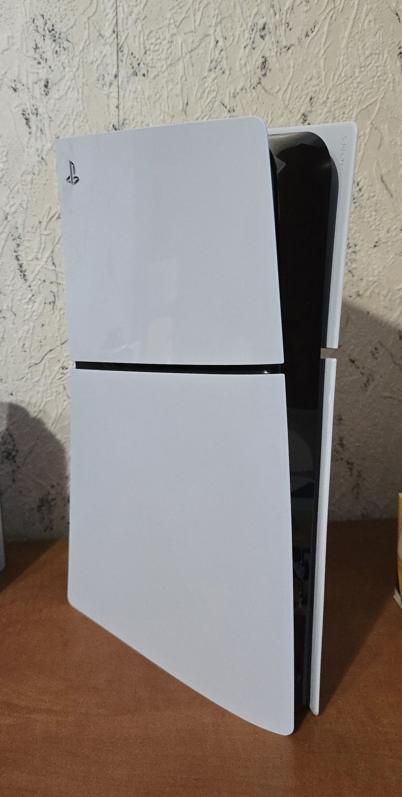 Конзола Sony Playstation 5 Digital Edition, 1 джойстик